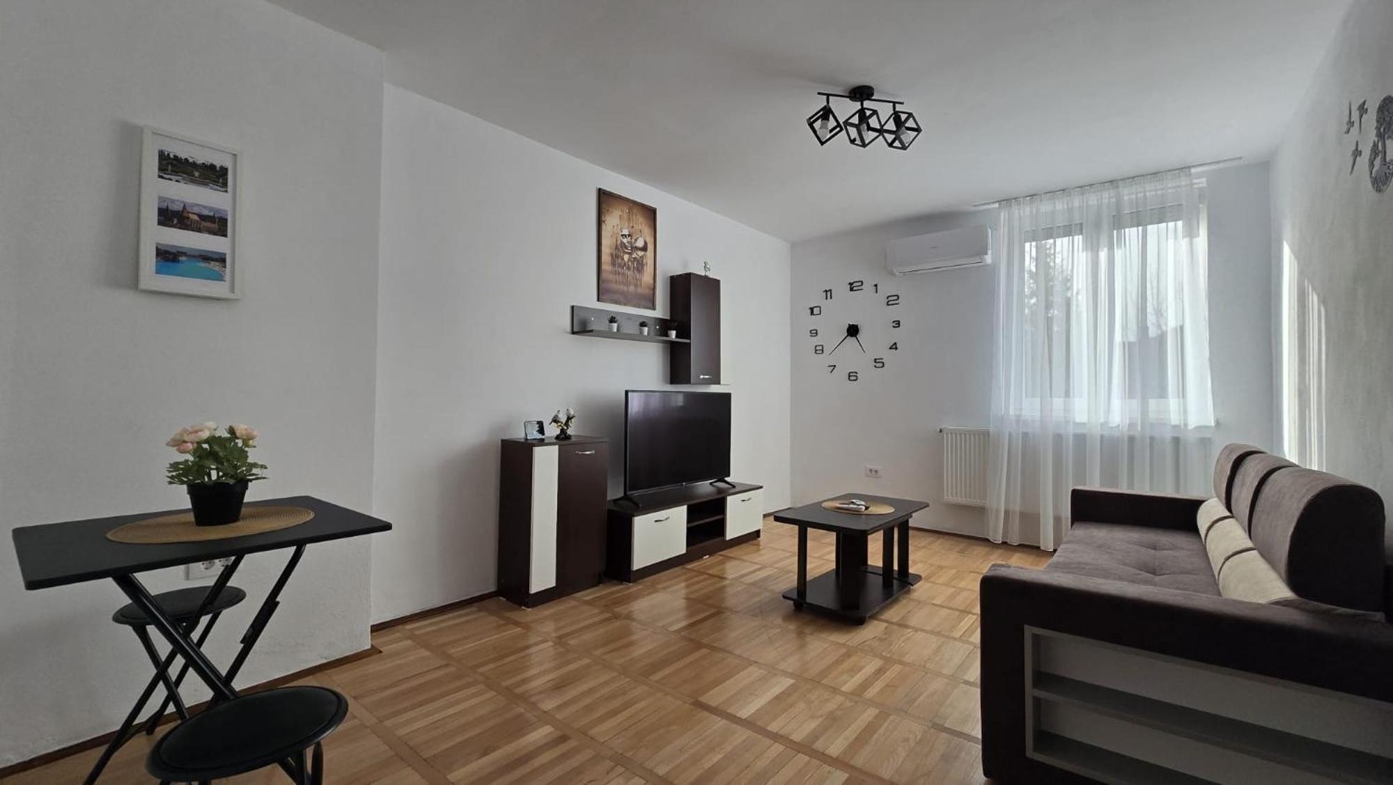 Apartament Confort Hd Hunedoara Ngoại thất bức ảnh